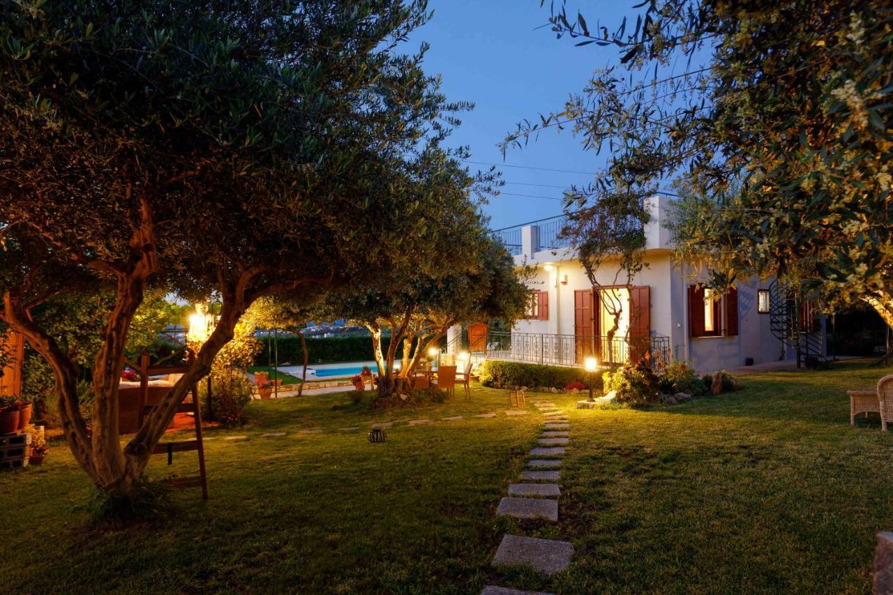 Lily'S Cottage Платанес Экстерьер фото